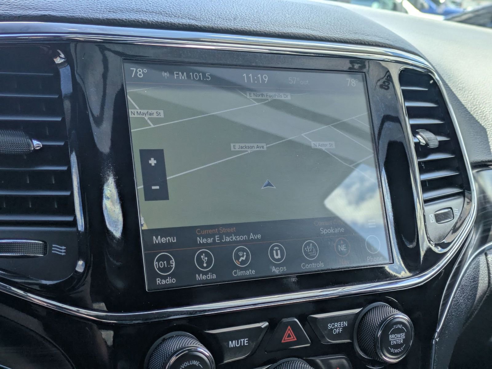 Thumbnail: 2019 Jeep Grand Cherokee - 28
