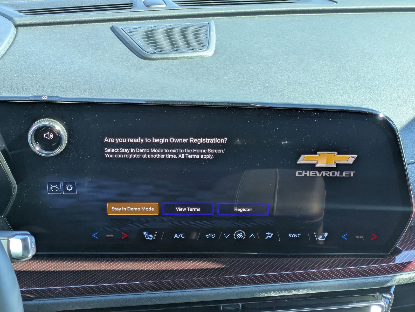 Thumbnail: 2026 Chevrolet Traverse - 27