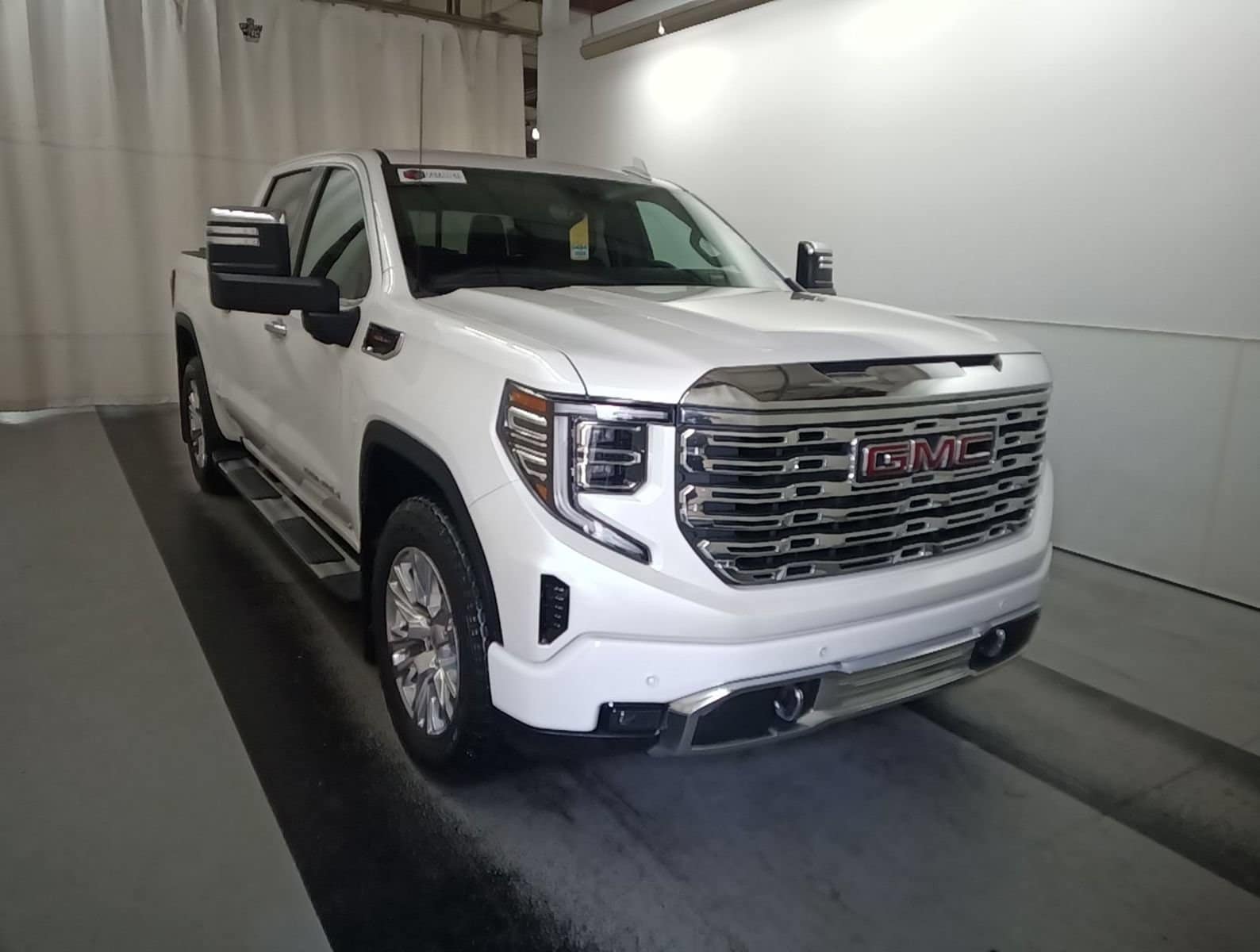 Thumbnail: 2023 GMC Sierra 1500 - 1