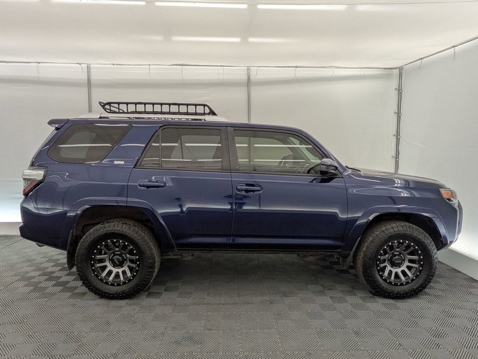 Thumbnail: 2016 Toyota 4Runner - 7