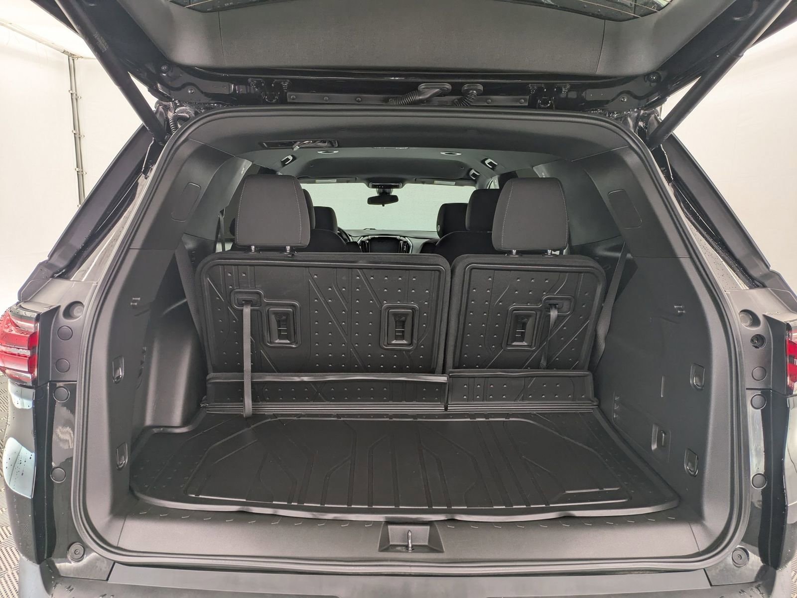 Thumbnail: 2024 Chevrolet Traverse - 34