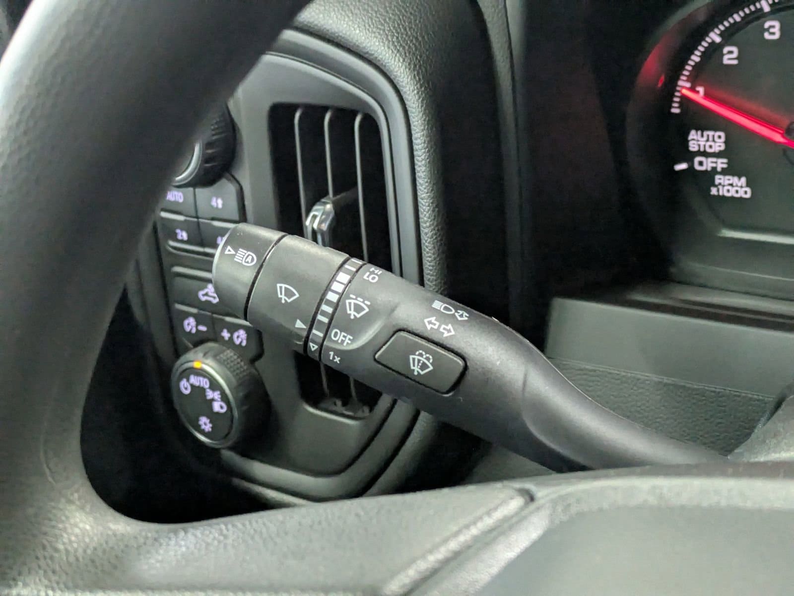 Thumbnail: 2023 Chevrolet Silverado 1500 - 25