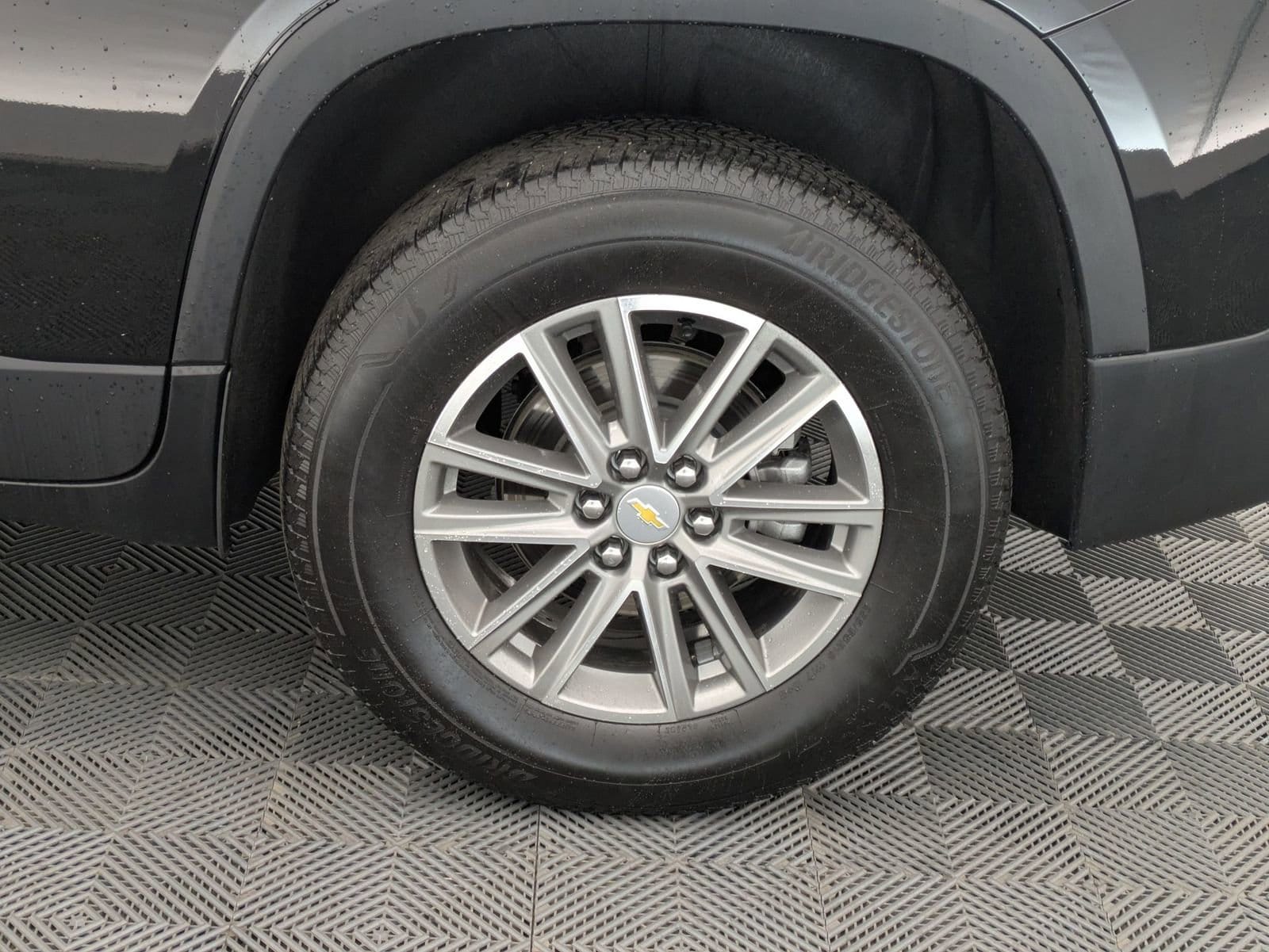 Thumbnail: 2024 Chevrolet Traverse - 15