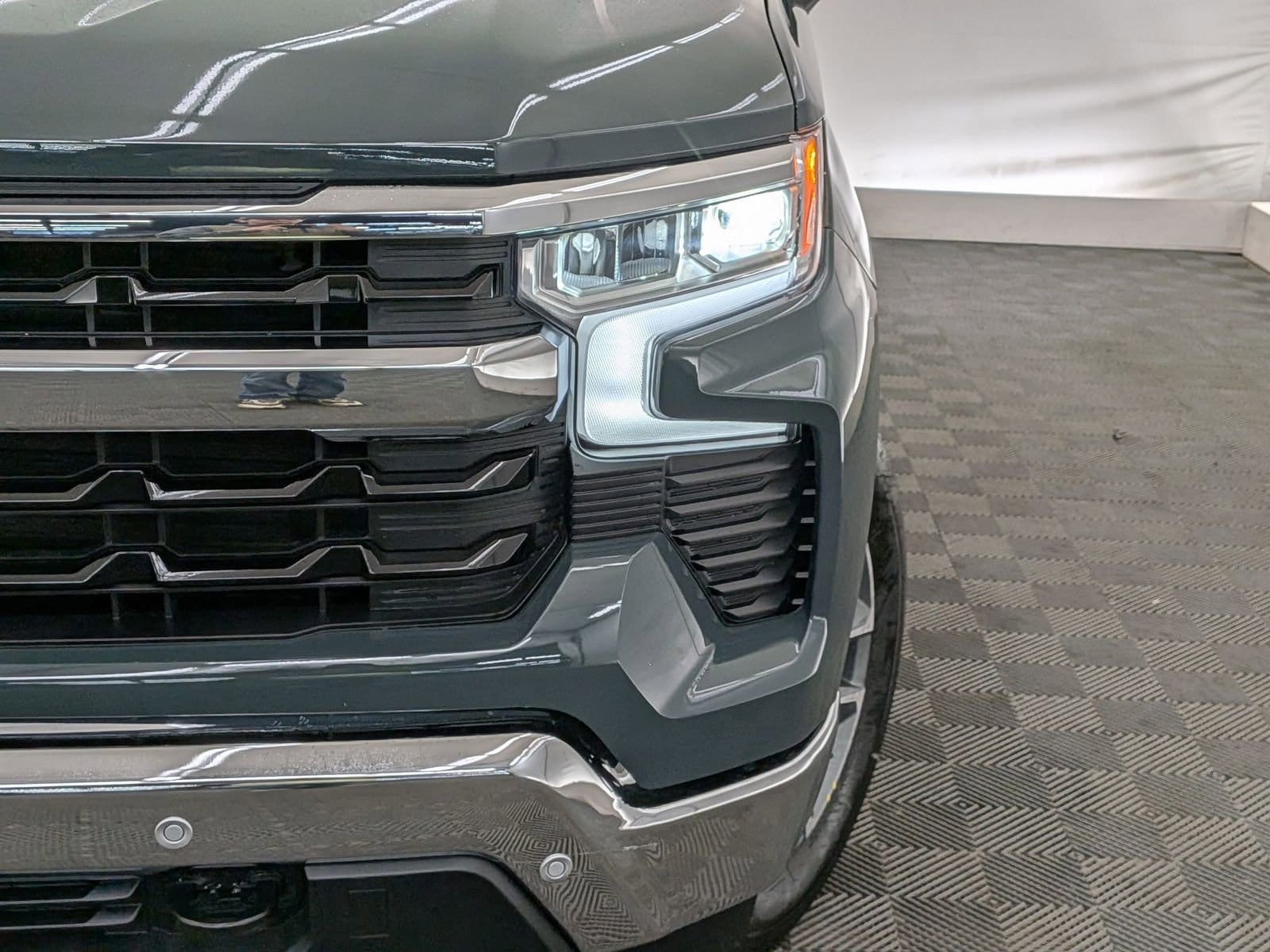 Thumbnail: 2026 Chevrolet Silverado 1500 - 10