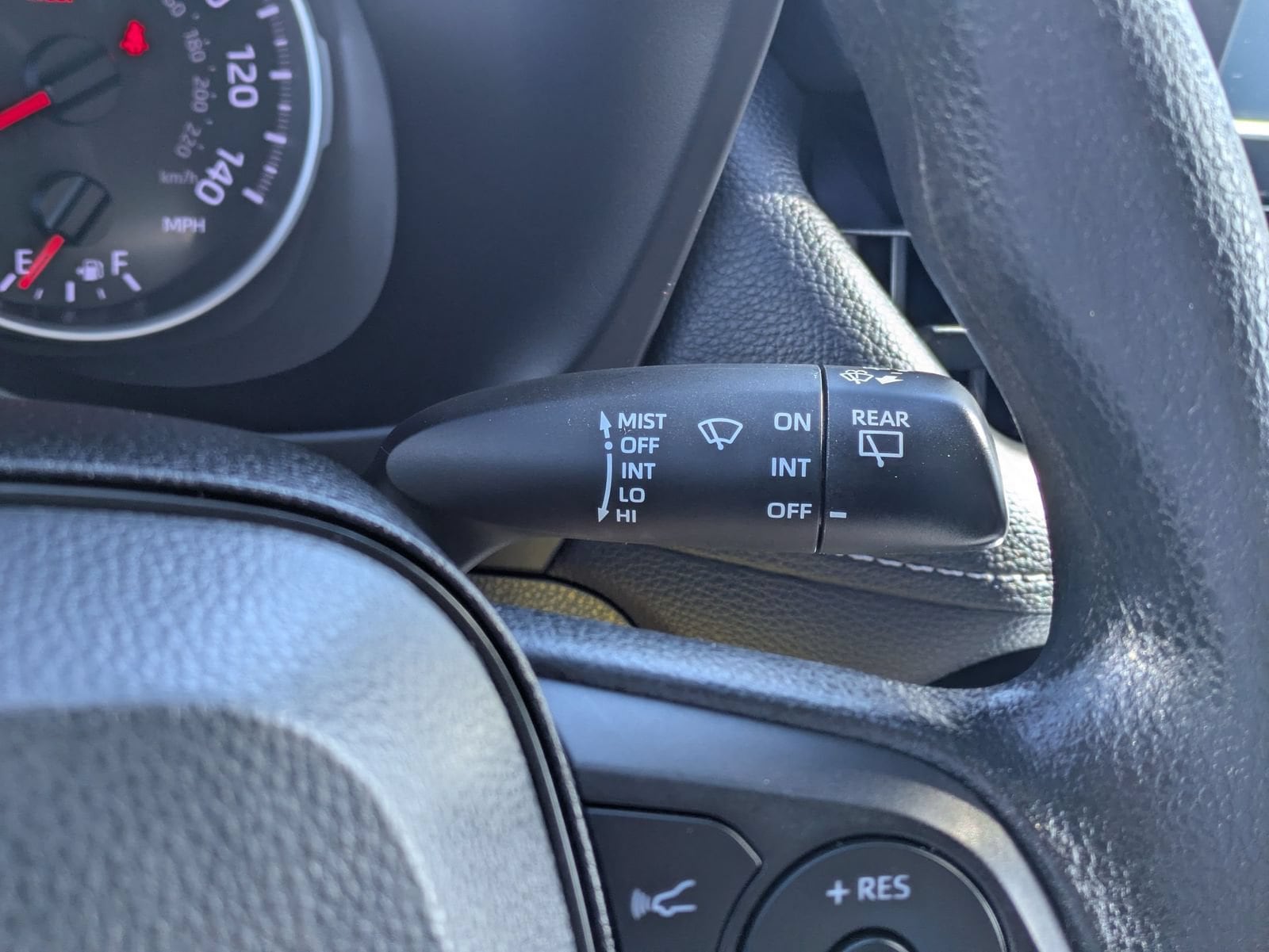 Thumbnail: 2022 Toyota RAV4 - 26