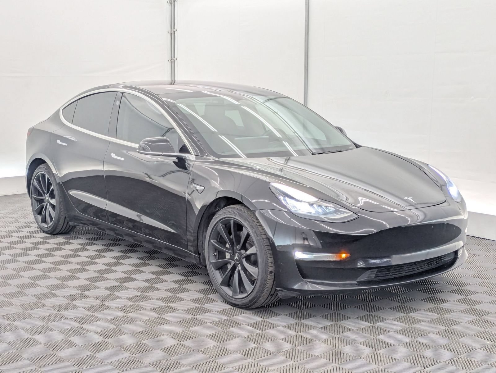 Thumbnail: 2019 Tesla Model 3 - 8