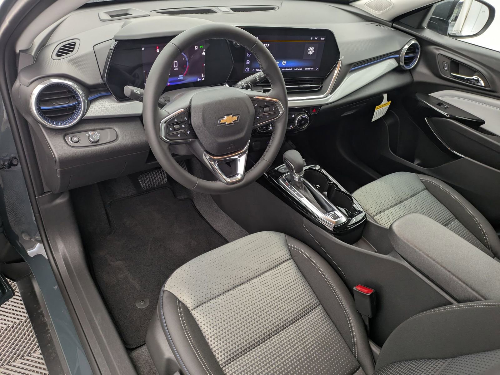 Thumbnail: 2026 Chevrolet Trax - 2