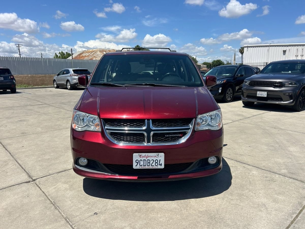 Thumbnail: 2019 Dodge Grand Caravan - 2