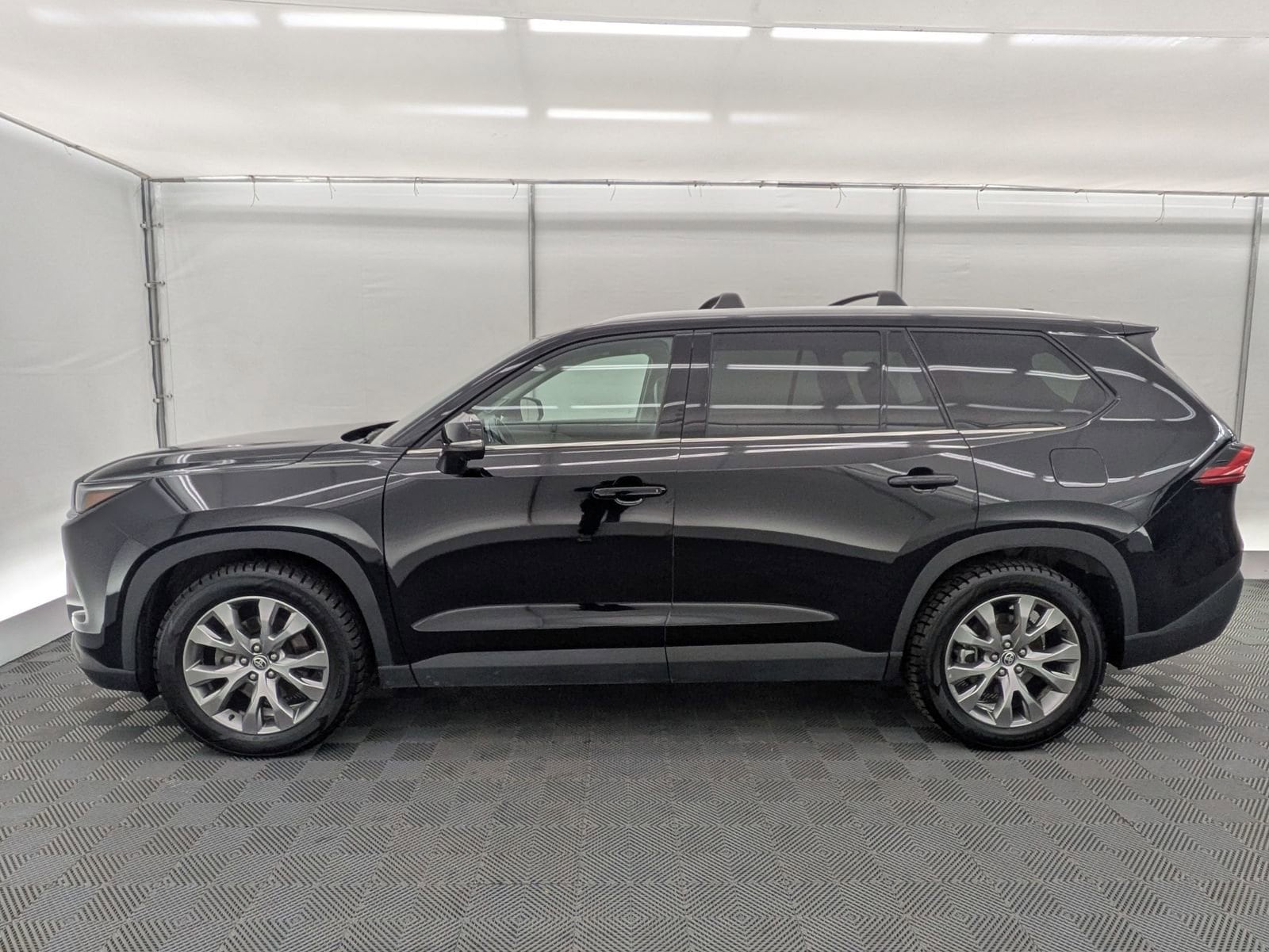 Thumbnail: 2024 Toyota Grand Highlander - 3