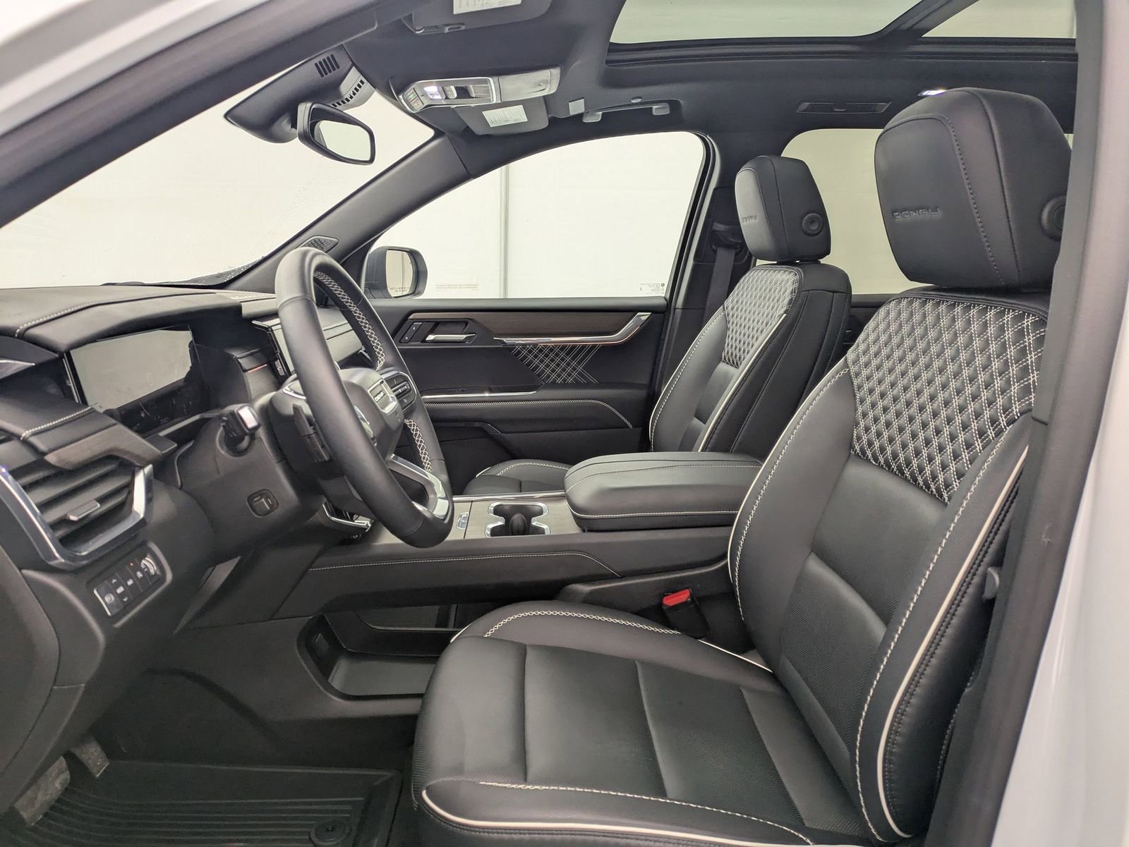 Thumbnail: 2024 GMC Acadia - 17