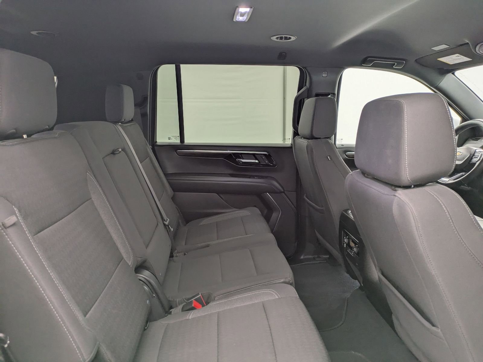 Thumbnail: 2025 Chevrolet Suburban - 18