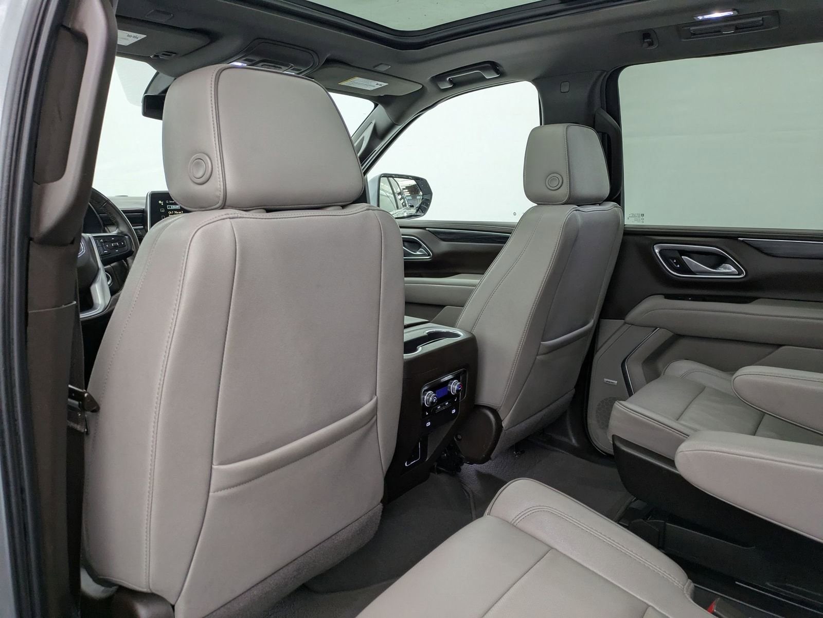 Thumbnail: 2024 GMC Yukon XL - 21