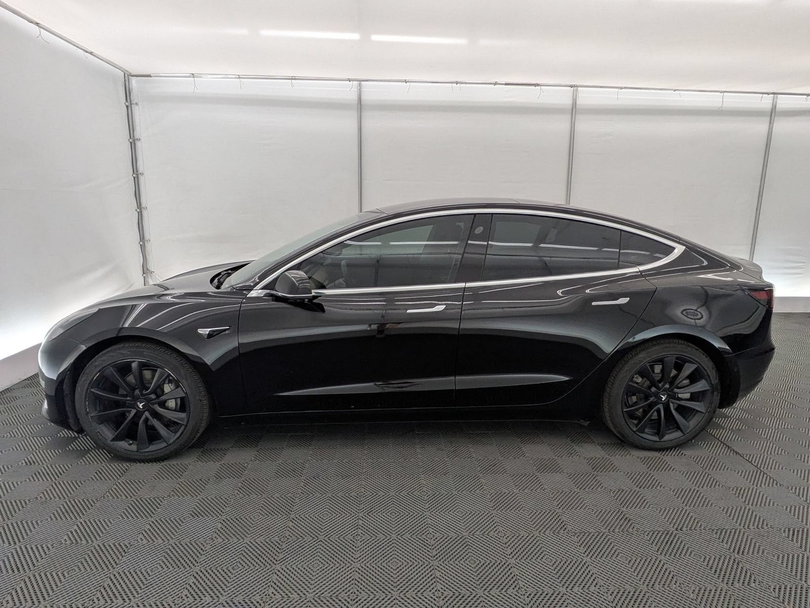 Thumbnail: 2019 Tesla Model 3 - 3