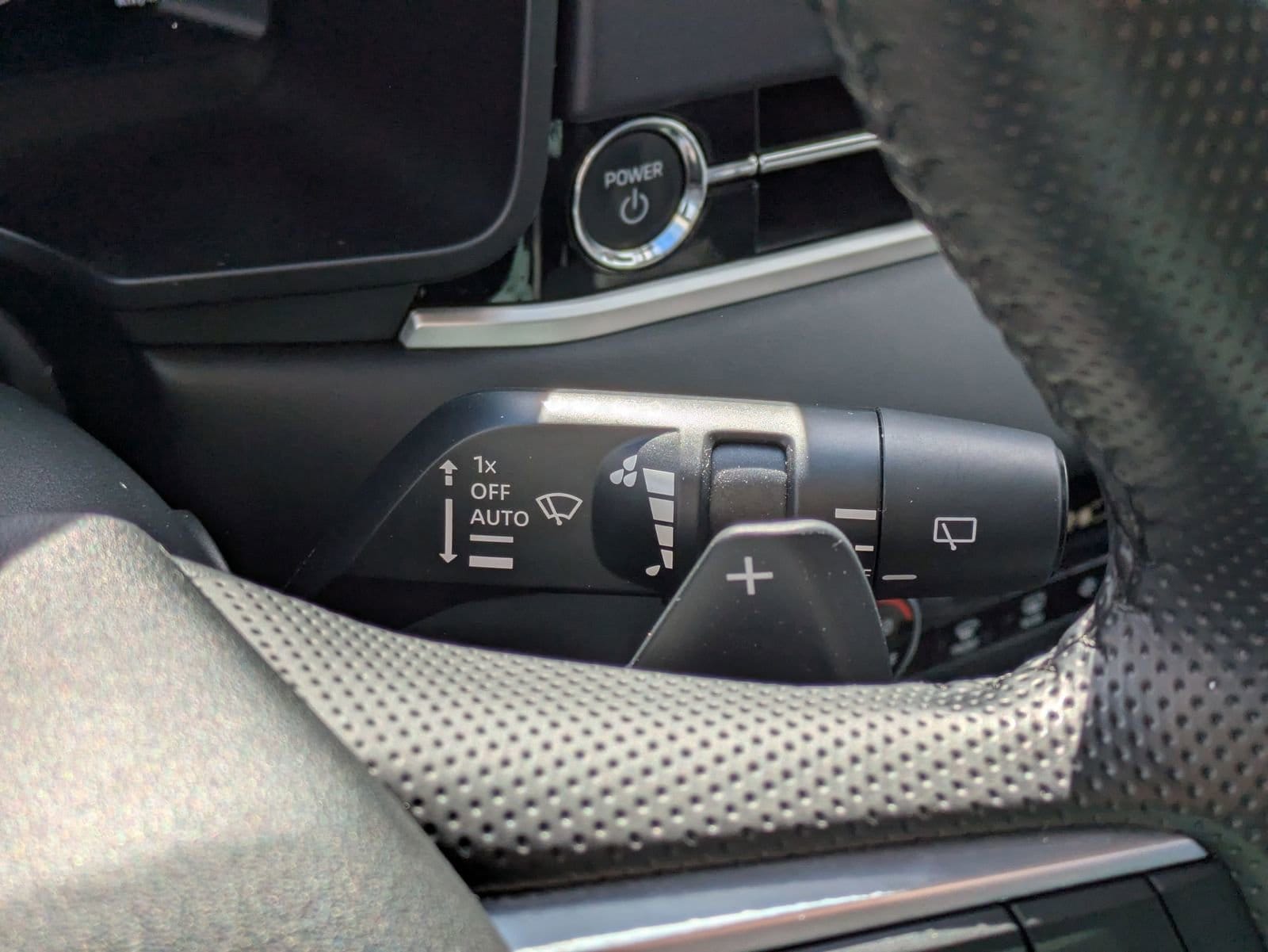 Thumbnail: 2023 Mitsubishi Outlander - 27