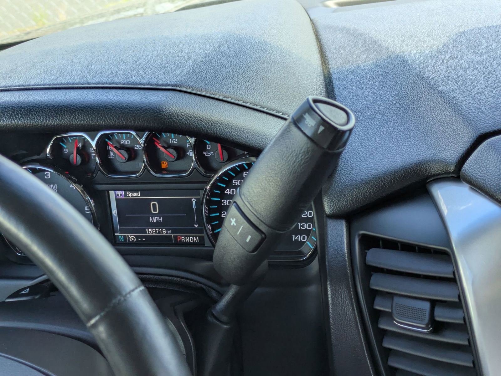 Thumbnail: 2016 Chevrolet Tahoe - 32