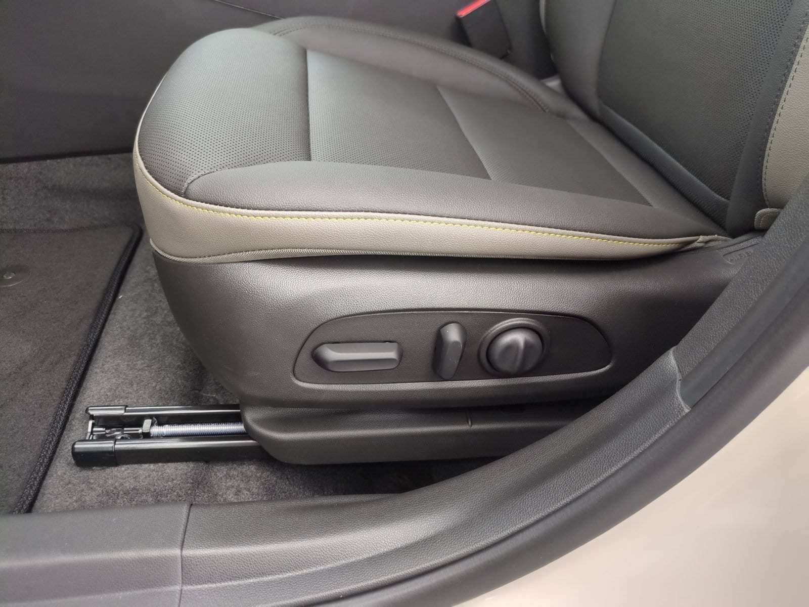 2026 Chevrolet Trax Activ - Photo 16