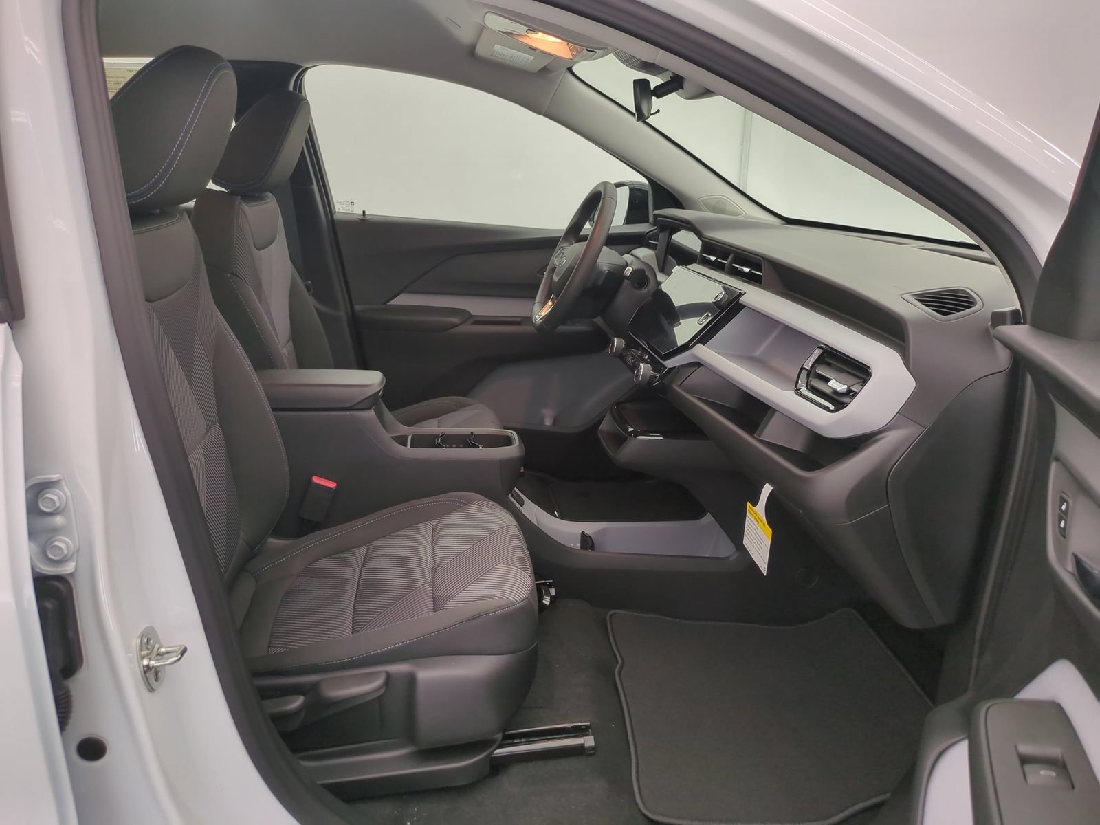 2027 Chevrolet Bolt LT - Photo 20