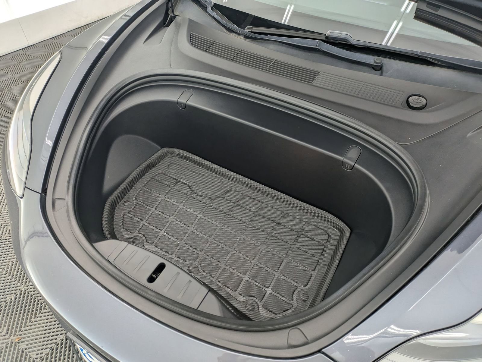 Thumbnail: 2017 Tesla Model 3 - 13