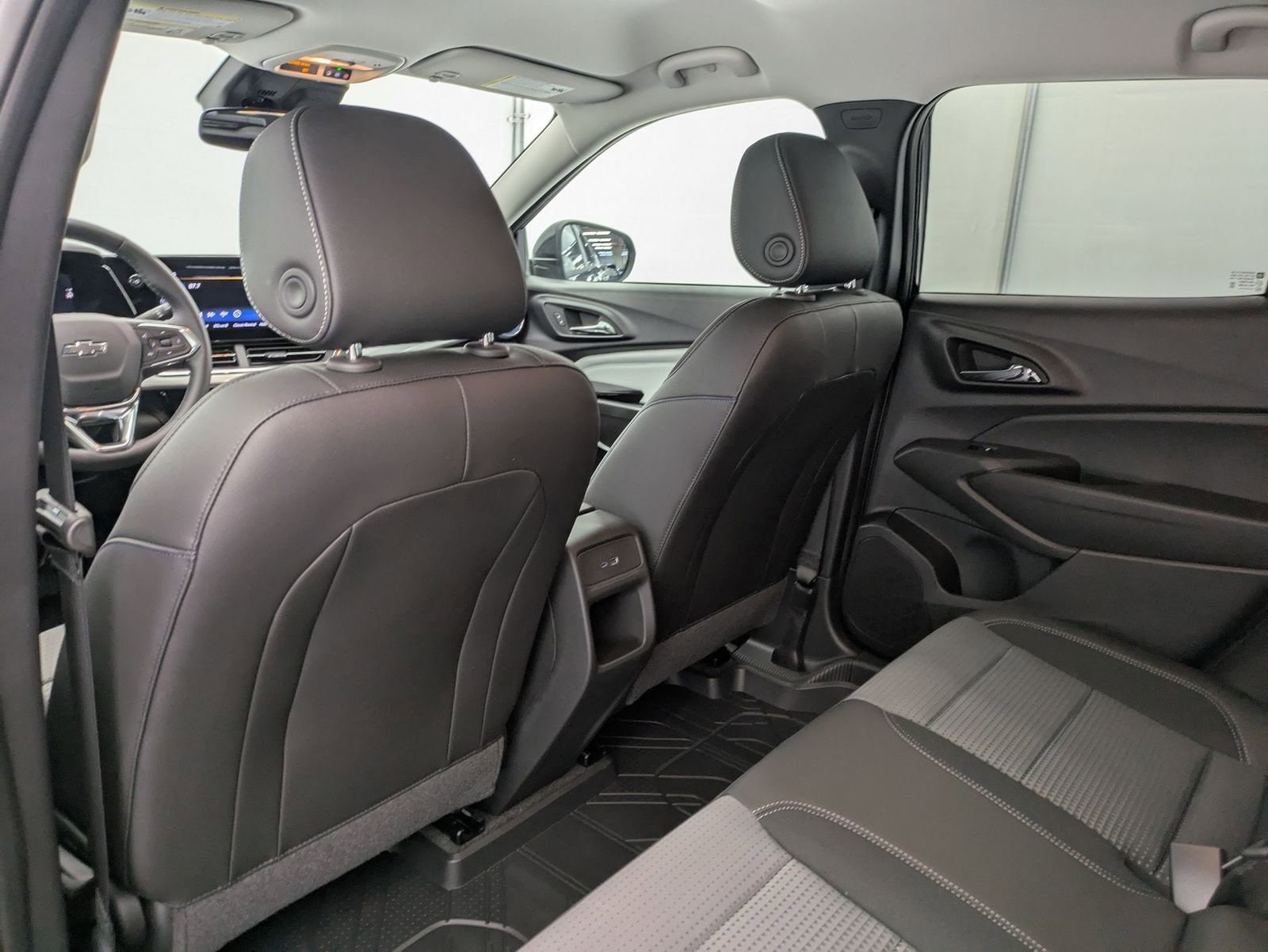 2026 Chevrolet Trax LT - Photo 19