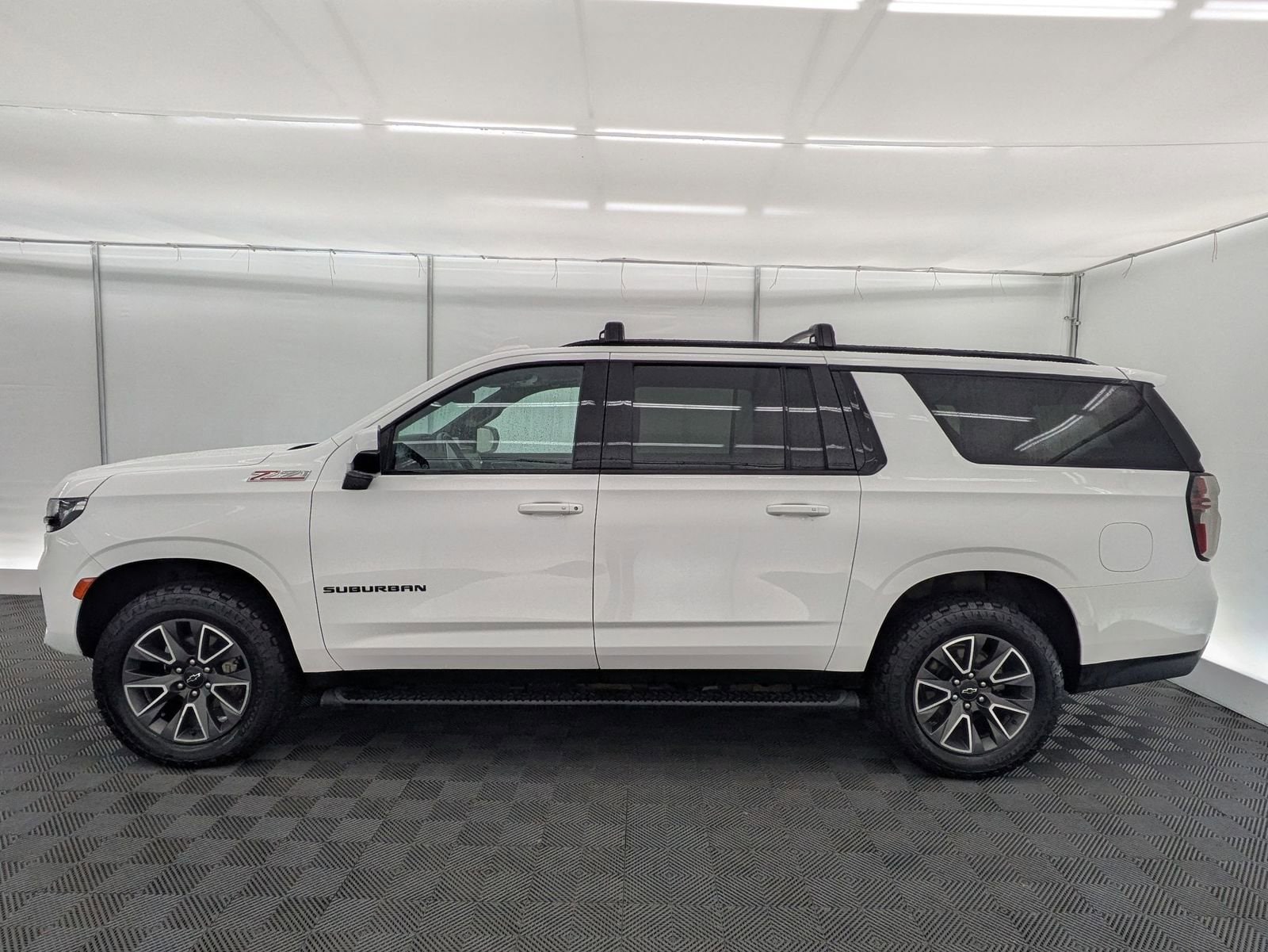Thumbnail: 2024 Chevrolet Suburban - 3