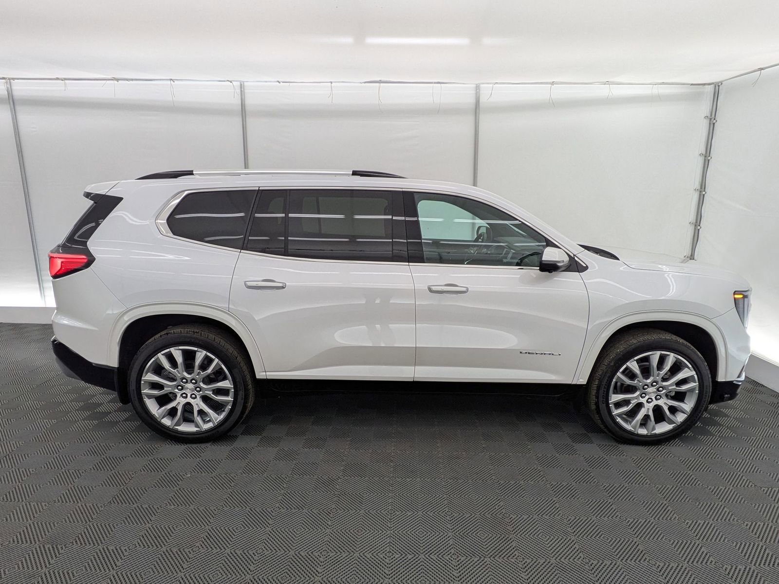 Thumbnail: 2024 GMC Acadia - 6