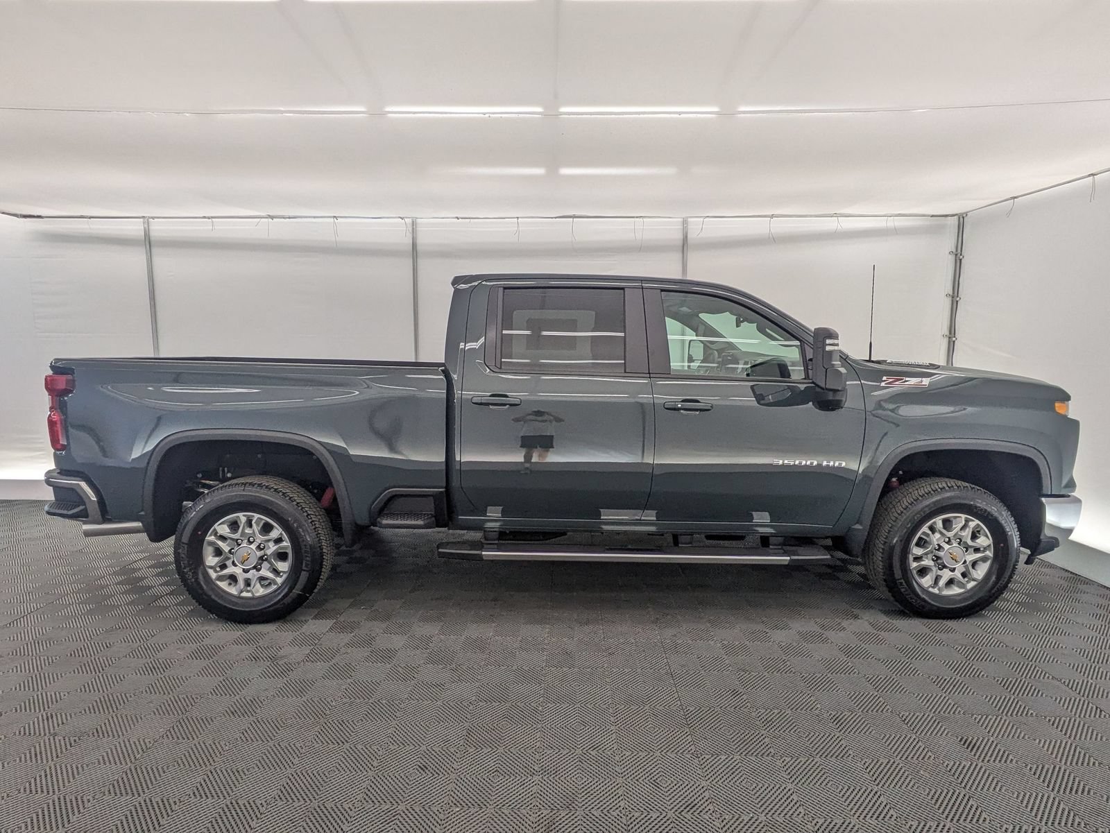 Thumbnail: 2026 Chevrolet Silverado 3500 - 7