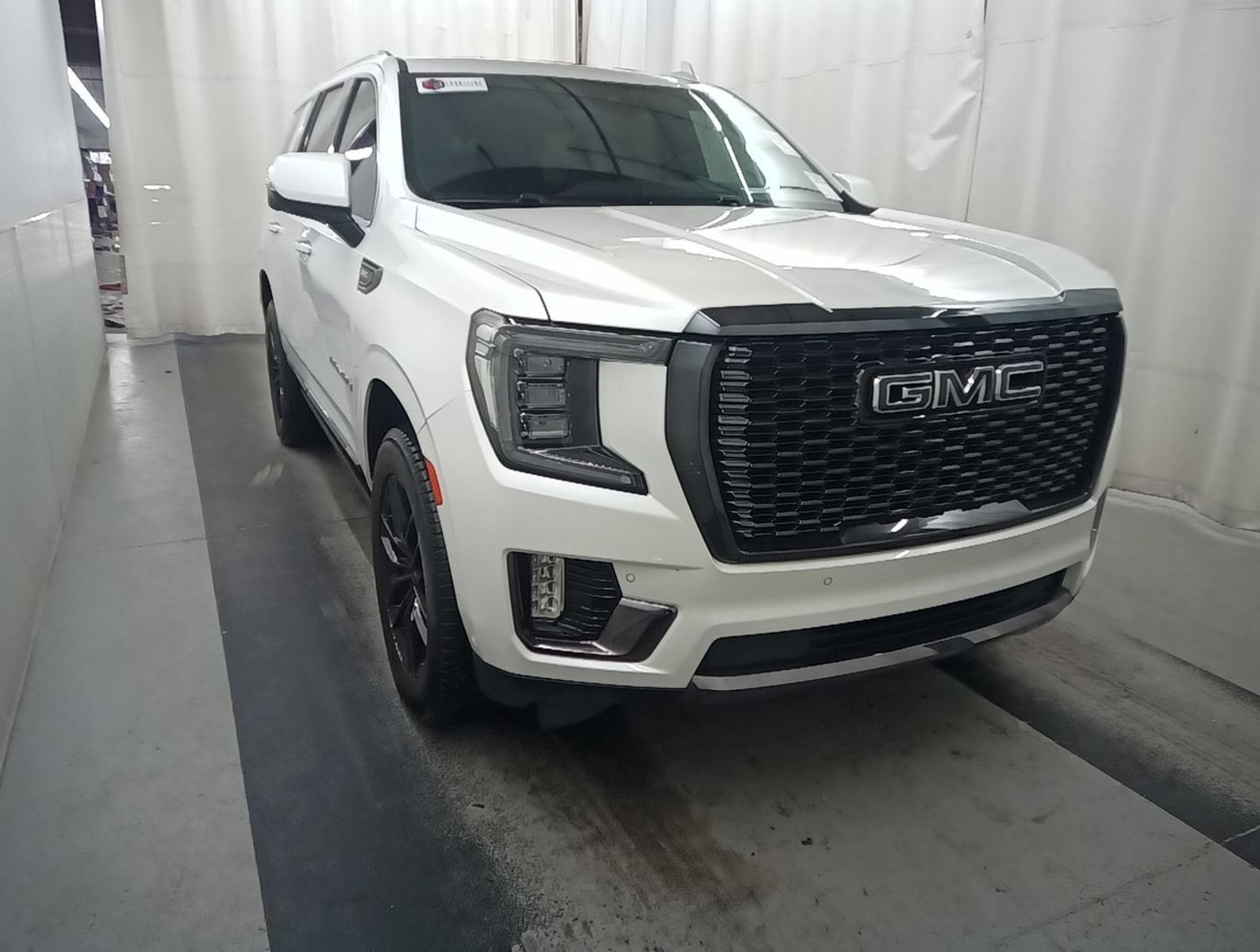2023 GMC Yukon Denali Ultimate's photo