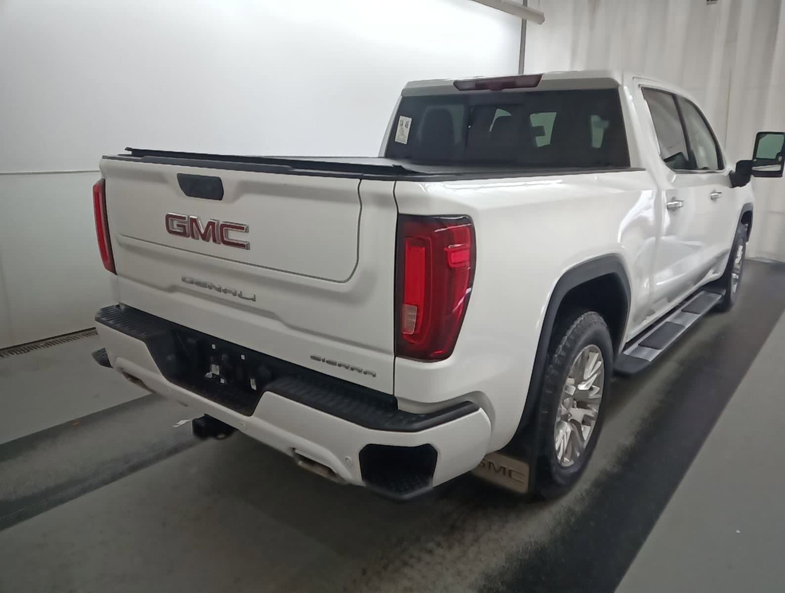 Thumbnail: 2023 GMC Sierra 1500 - 2
