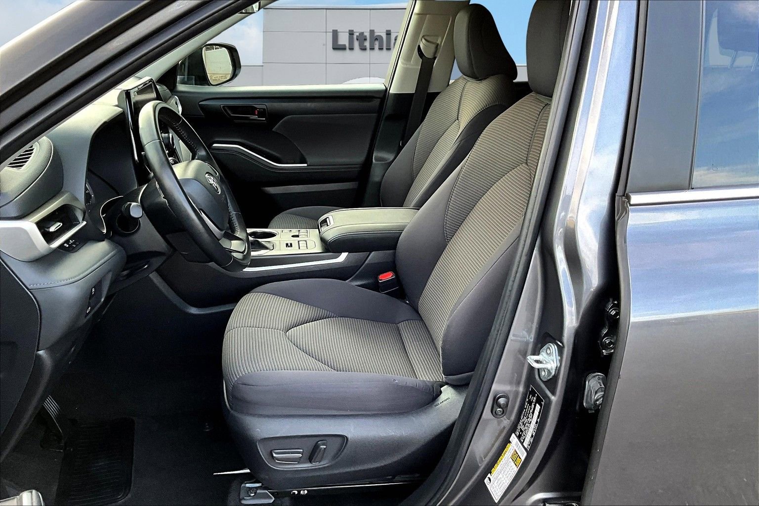 Thumbnail: 2024 Toyota Highlander - 11