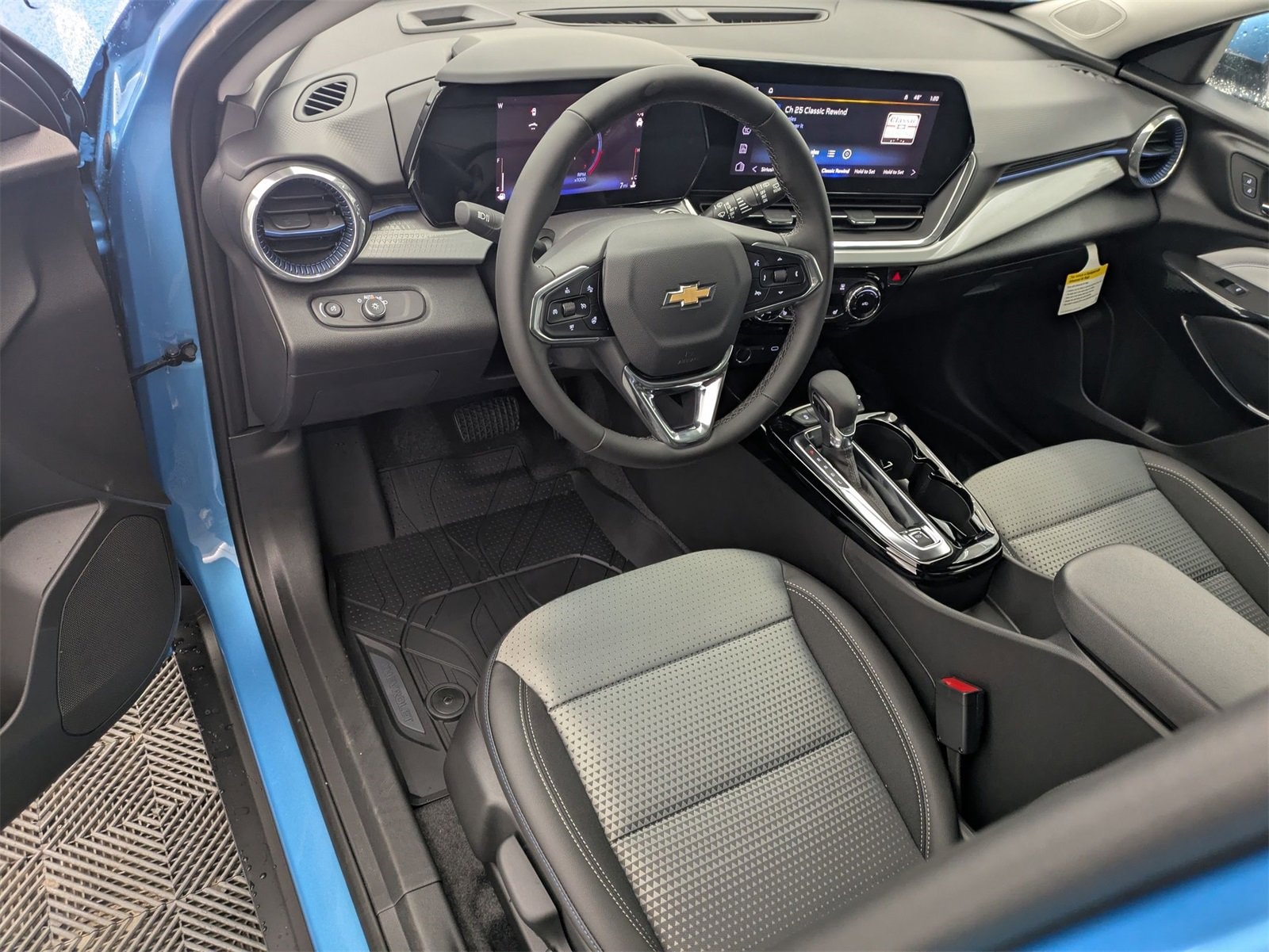 Thumbnail: 2026 Chevrolet Trax - 2