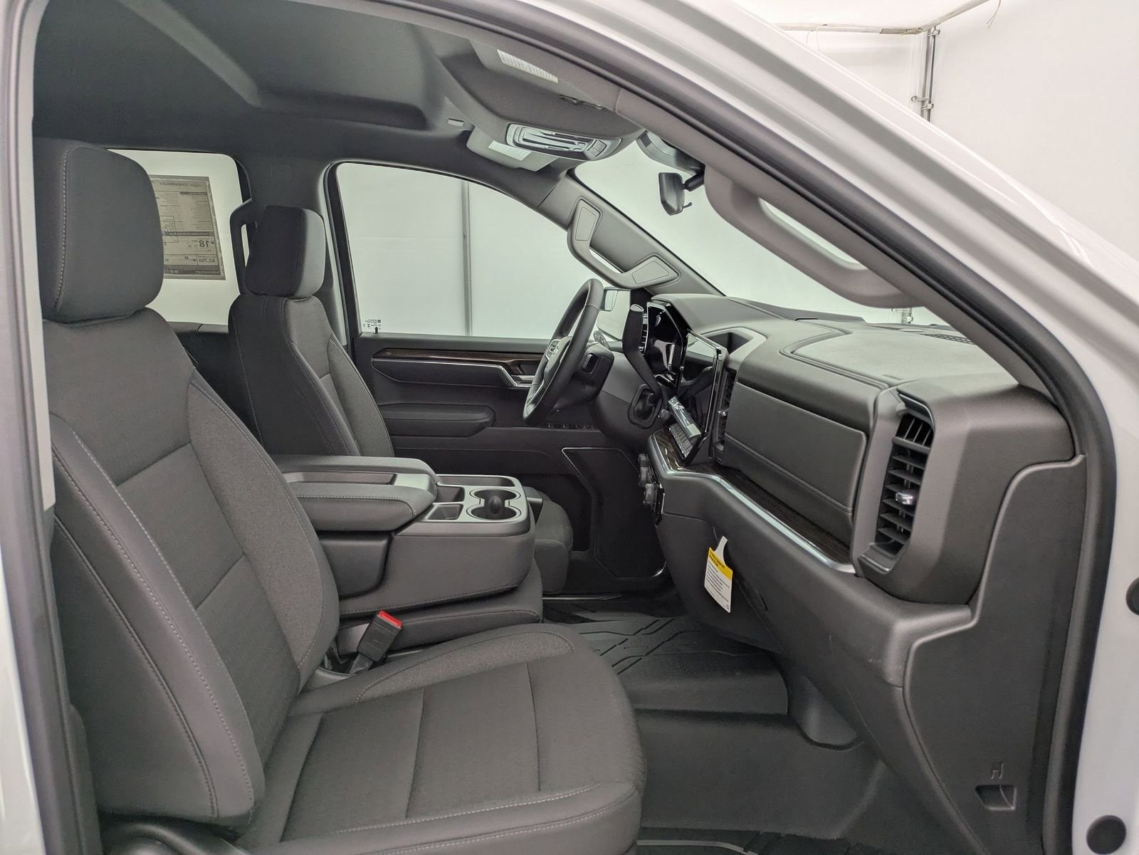 Thumbnail: 2026 Chevrolet Silverado 1500 - 23