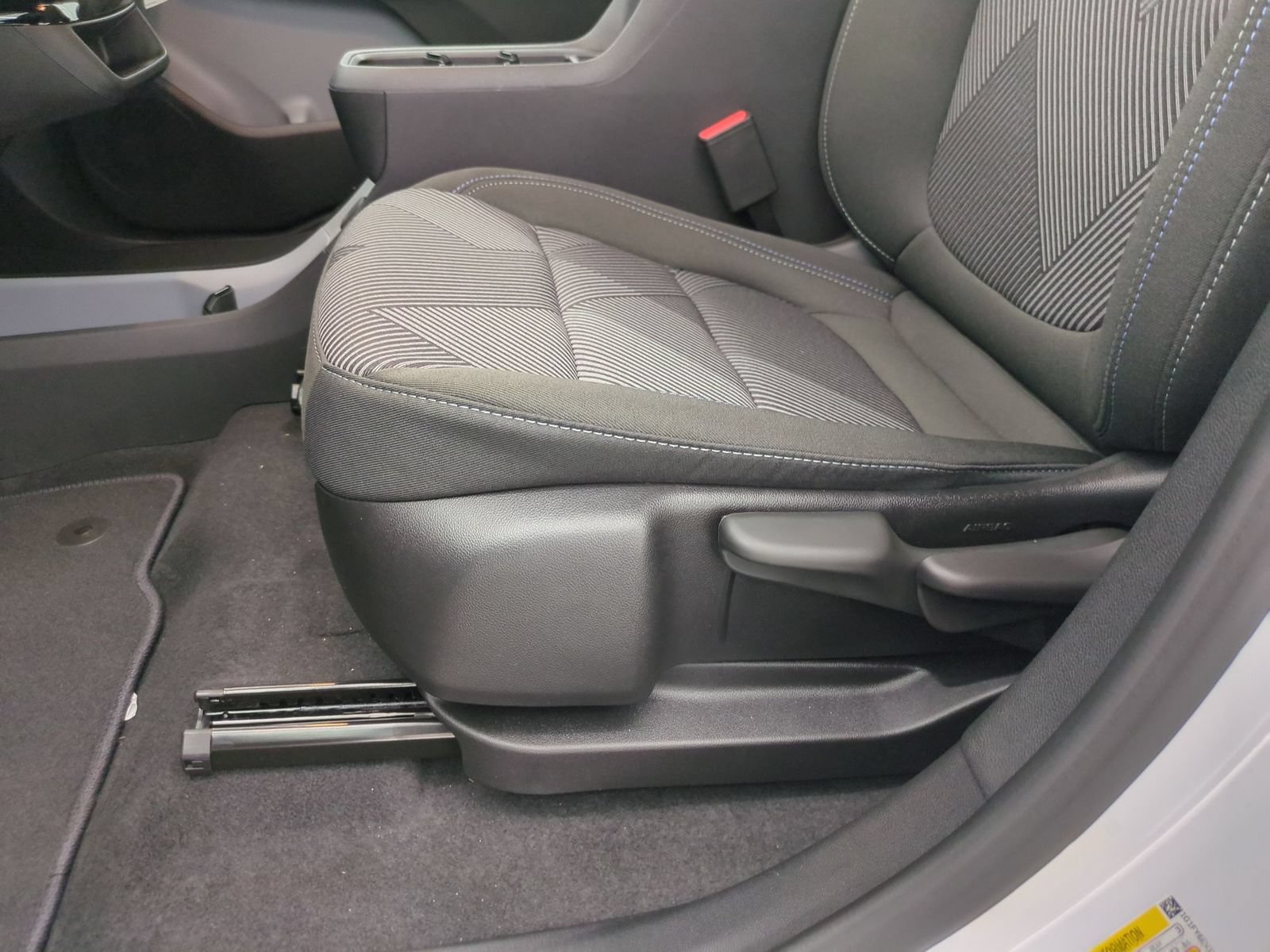2027 Chevrolet Bolt LT - Photo 16