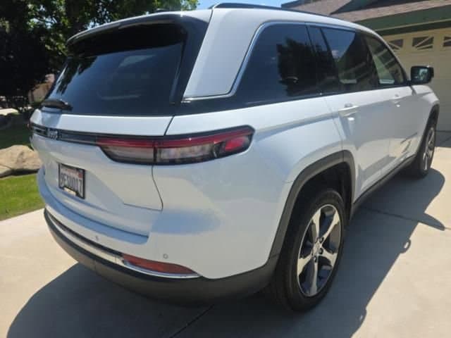 Thumbnail: 2022 Jeep Grand Cherokee - 2