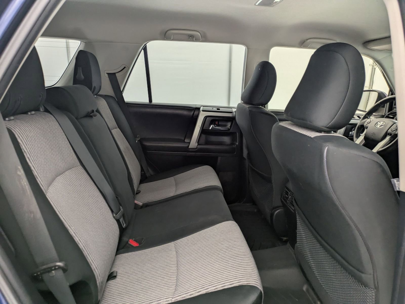 Thumbnail: 2016 Toyota 4Runner - 20