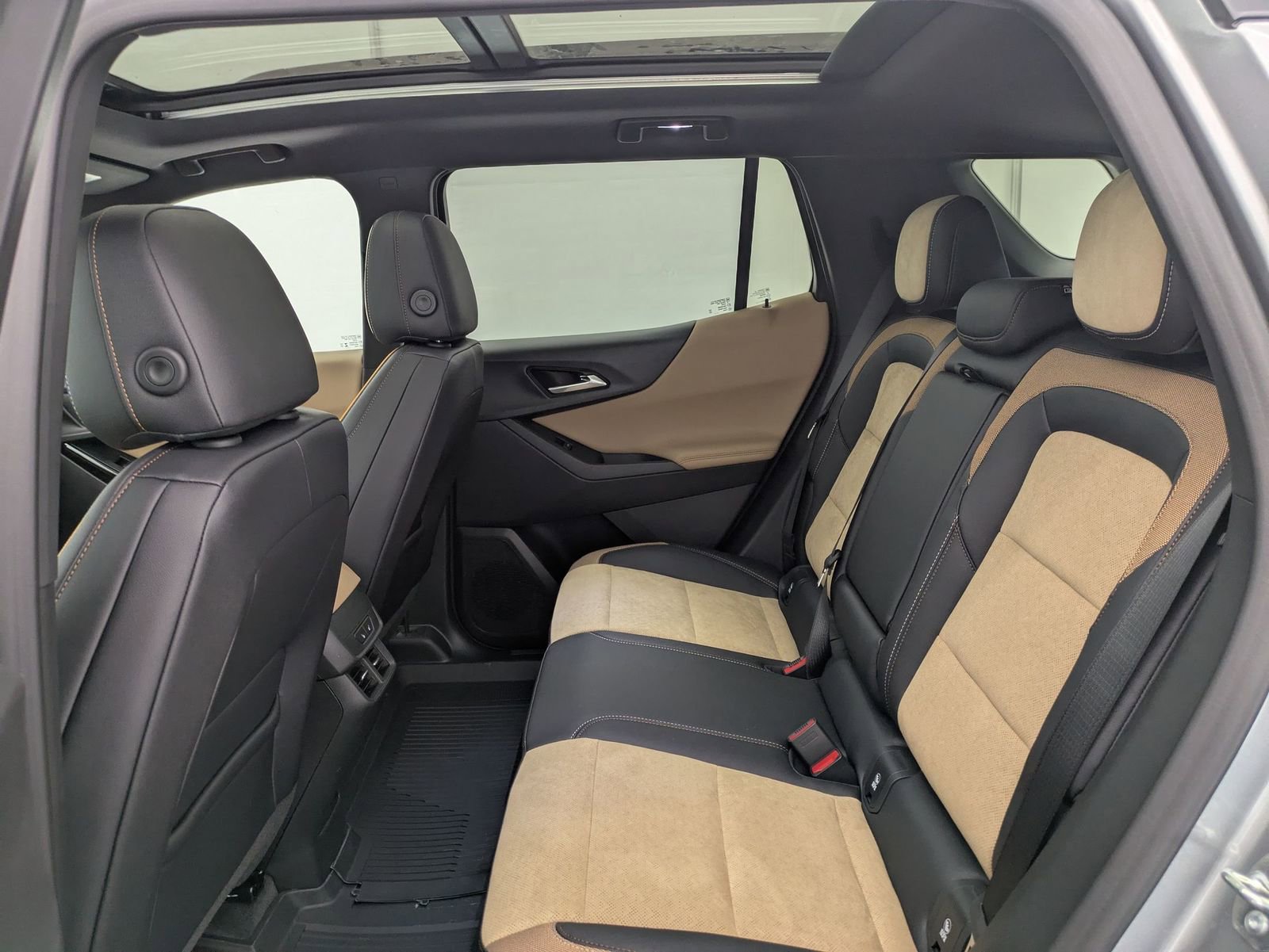 Thumbnail: 2026 Chevrolet Equinox - 21