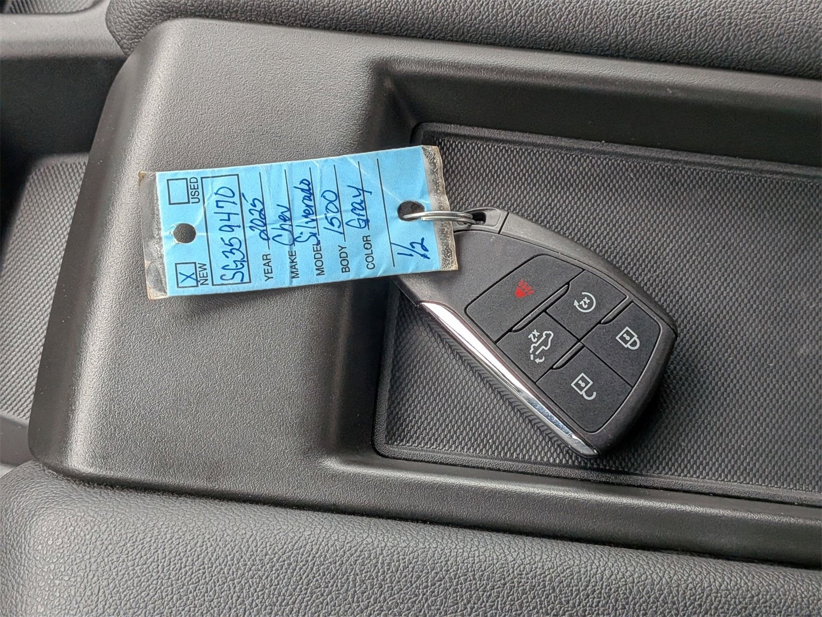 Thumbnail: 2025 Chevrolet Silverado 1500 - 33