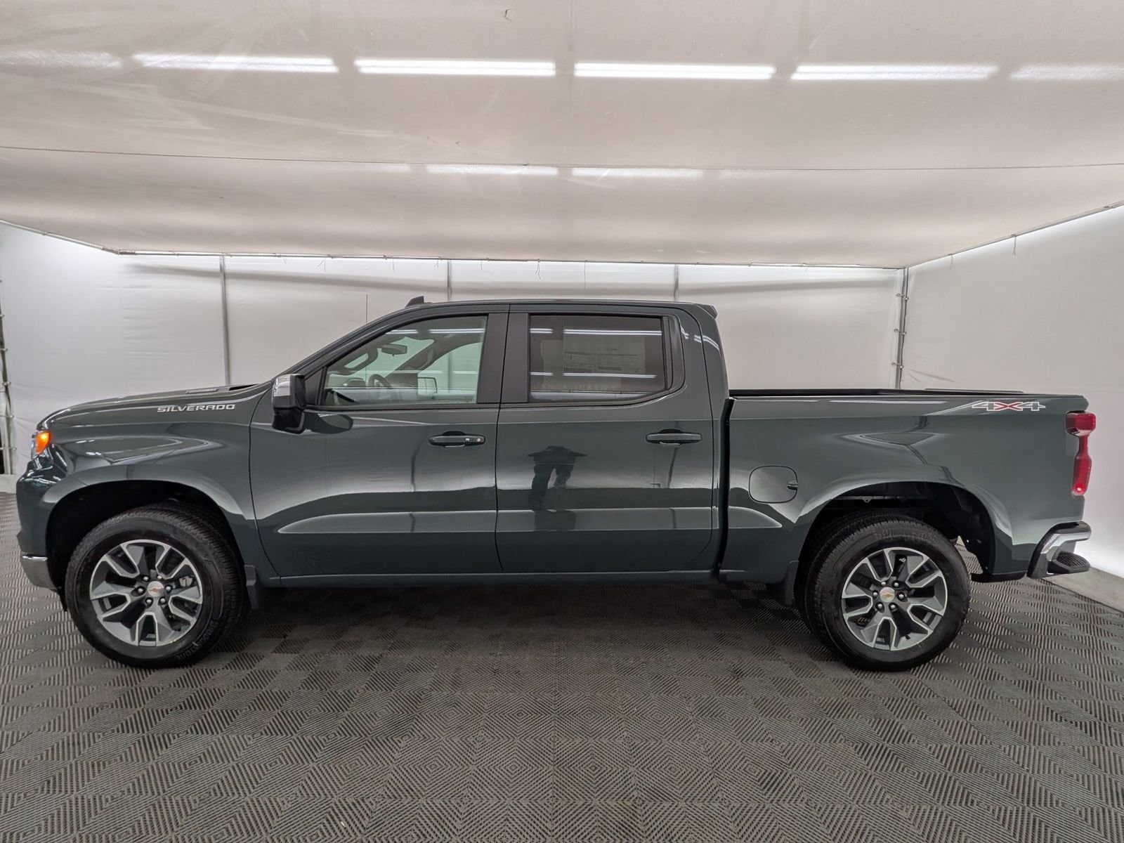 Thumbnail: 2026 Chevrolet Silverado 1500 - 3