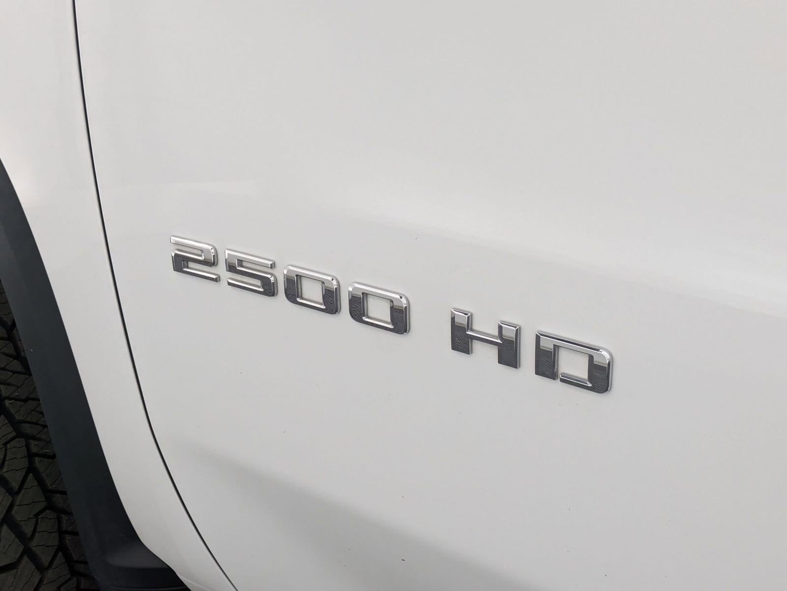 Thumbnail: 2021 Chevrolet Silverado 2500 - 10