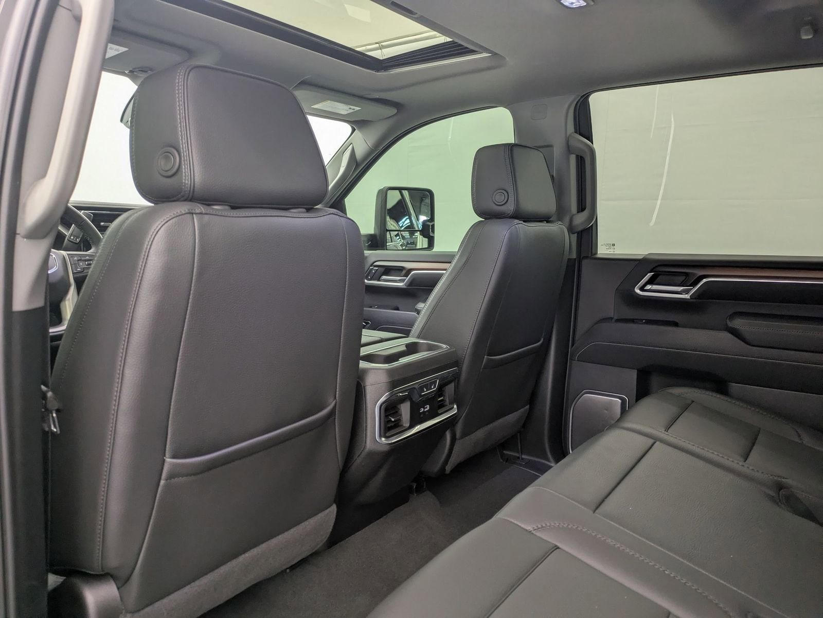 Thumbnail: 2025 GMC Sierra 2500 - 19