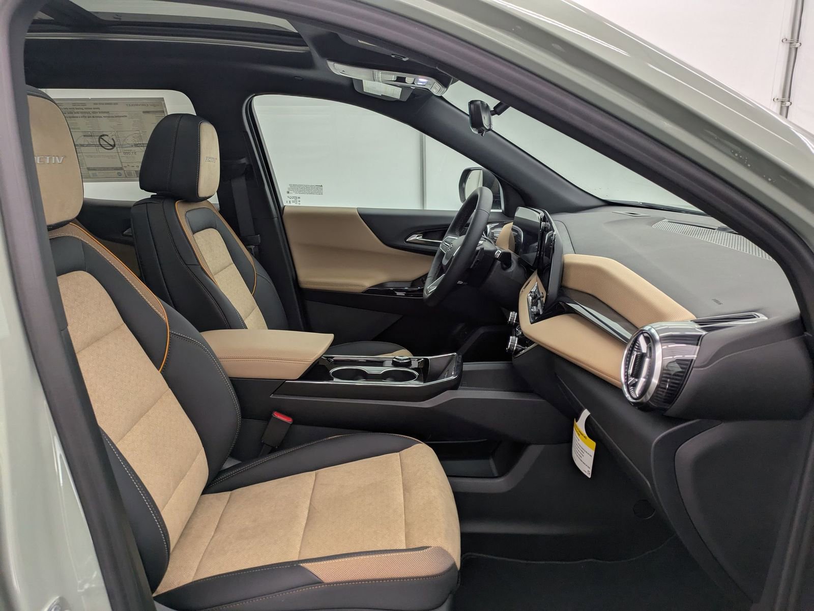 Thumbnail: 2026 Chevrolet Equinox - 24