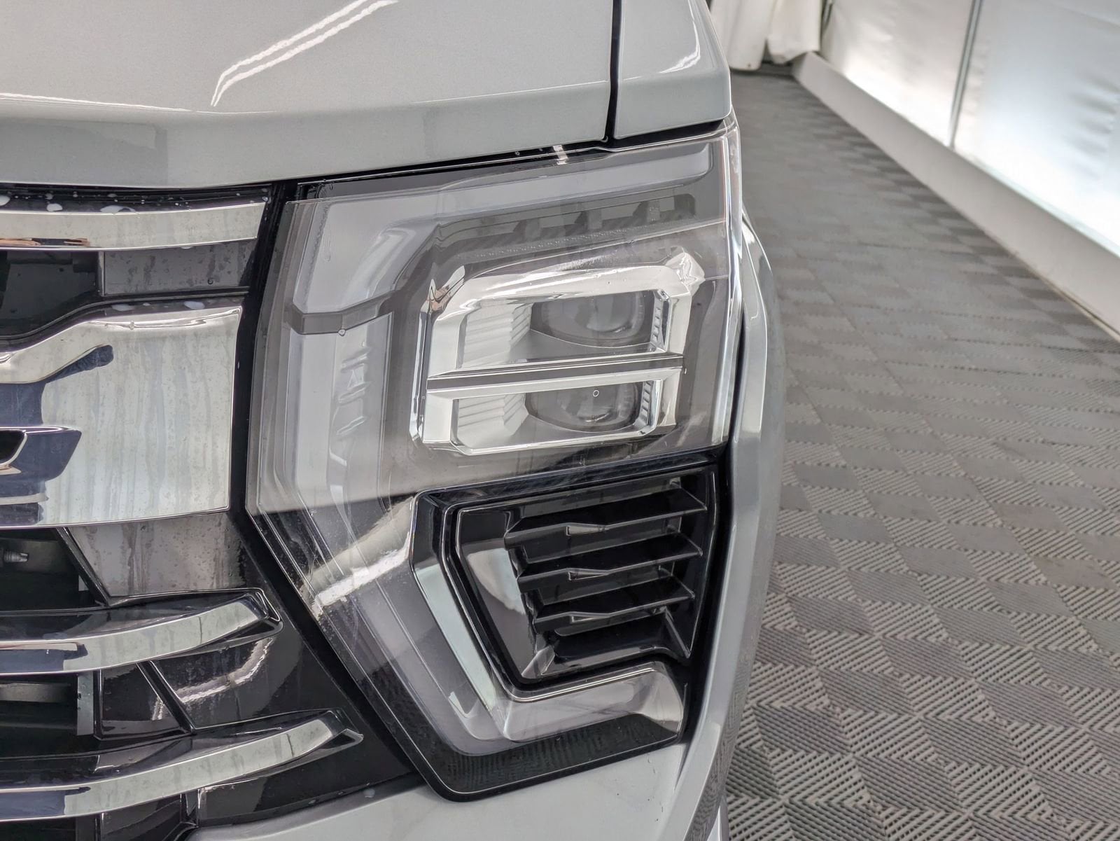 2025 Chevrolet Silverado 3500 HD LTZ - Photo 10