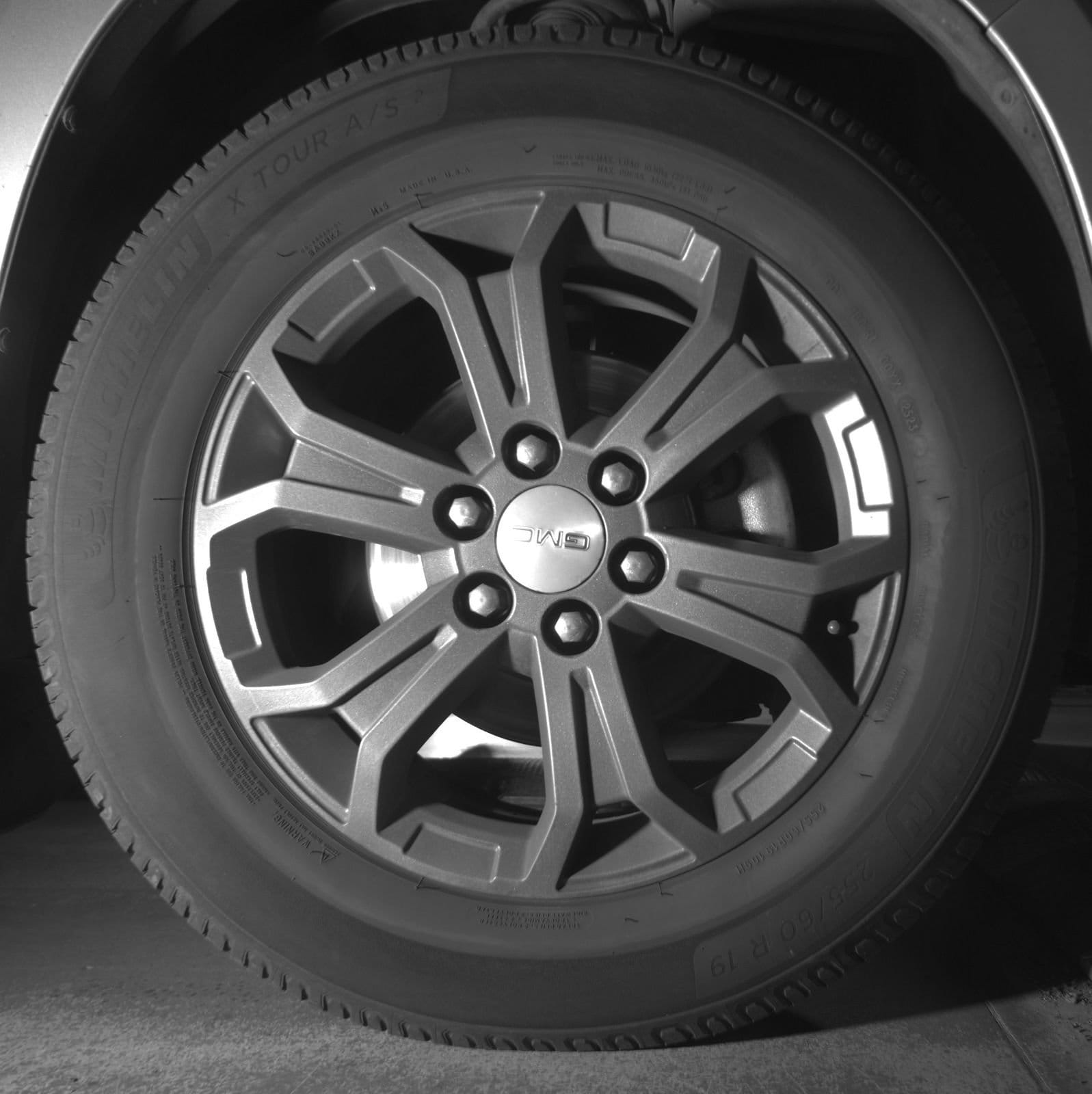 Thumbnail: 2015 GMC Acadia - 6