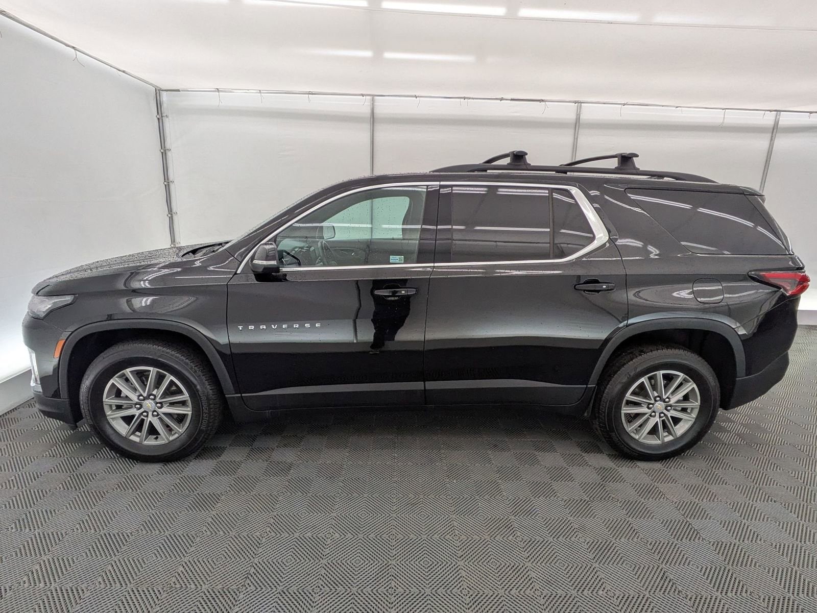 Thumbnail: 2024 Chevrolet Traverse - 3