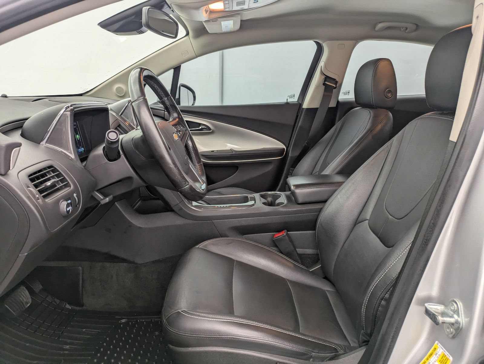 Thumbnail: 2015 Chevrolet Volt - 15