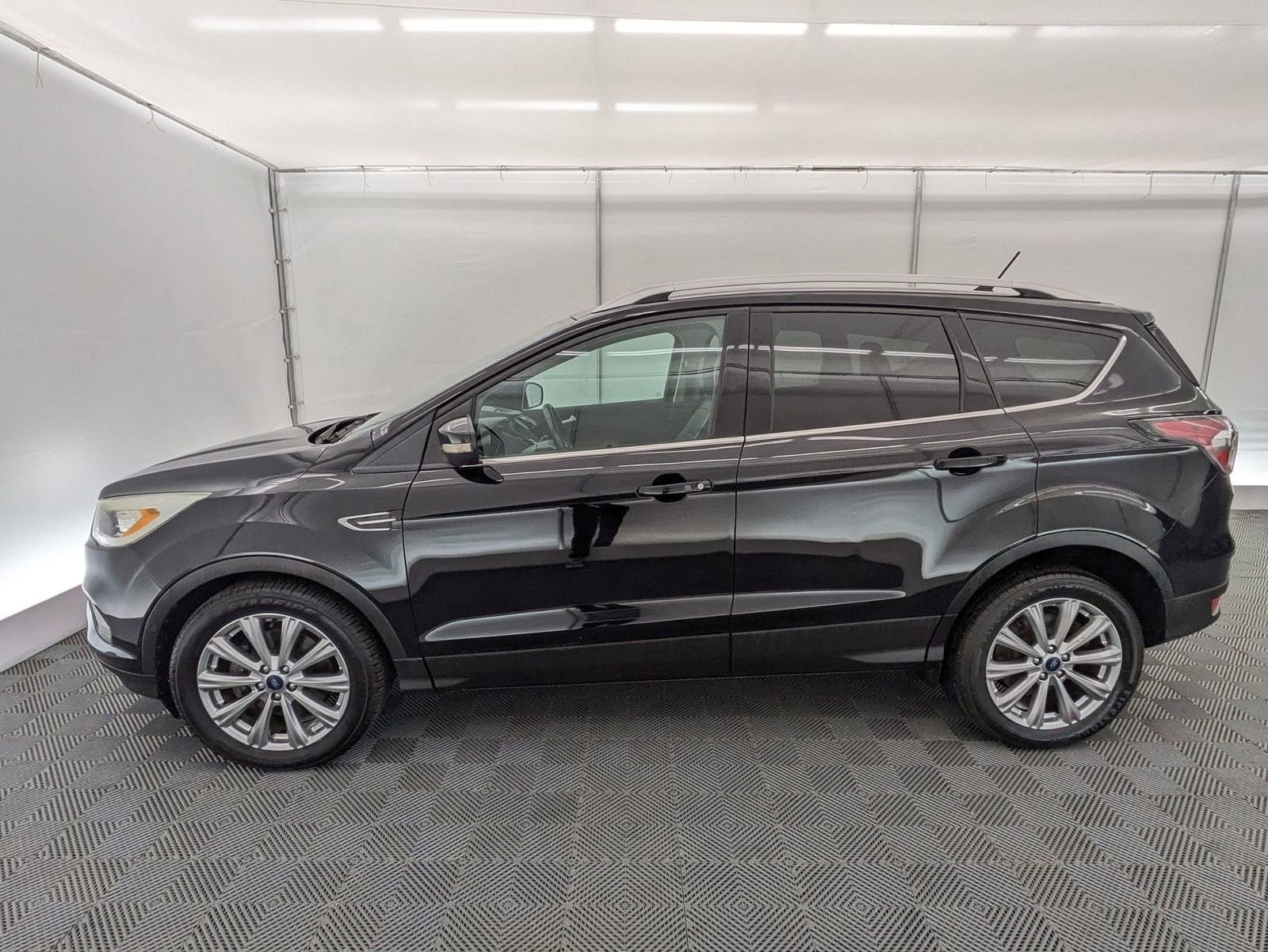 Thumbnail: 2018 Ford Escape - 3