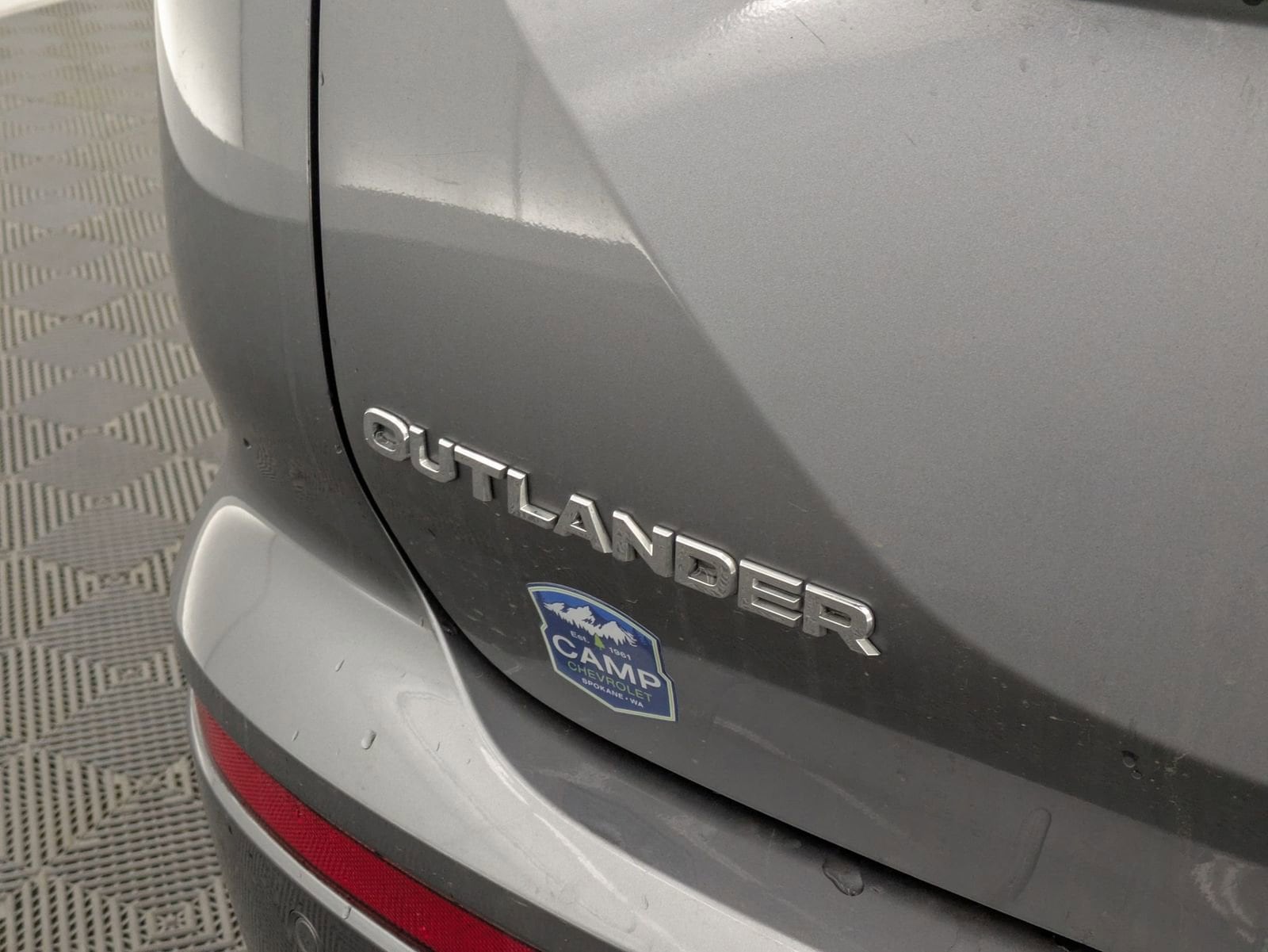 Thumbnail: 2023 Mitsubishi Outlander - 12