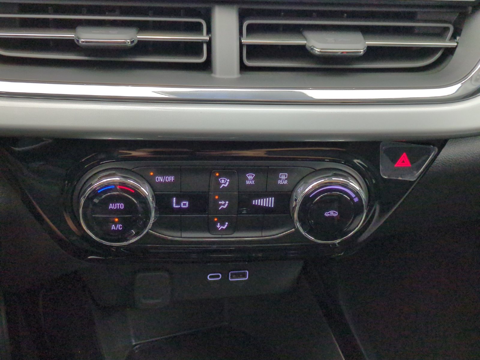 2026 Chevrolet Trax LT - Photo 29