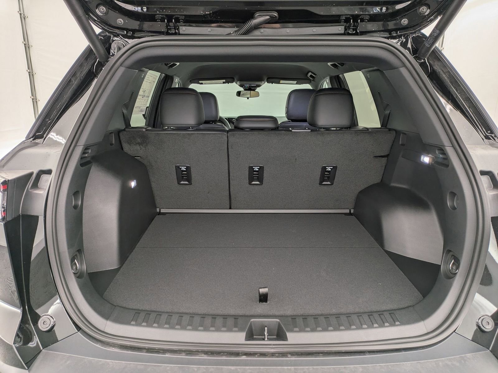 Thumbnail: 2026 Chevrolet Equinox - 32