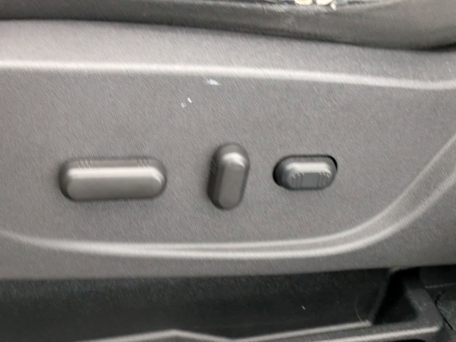 Thumbnail: 2018 Ford Escape - 18