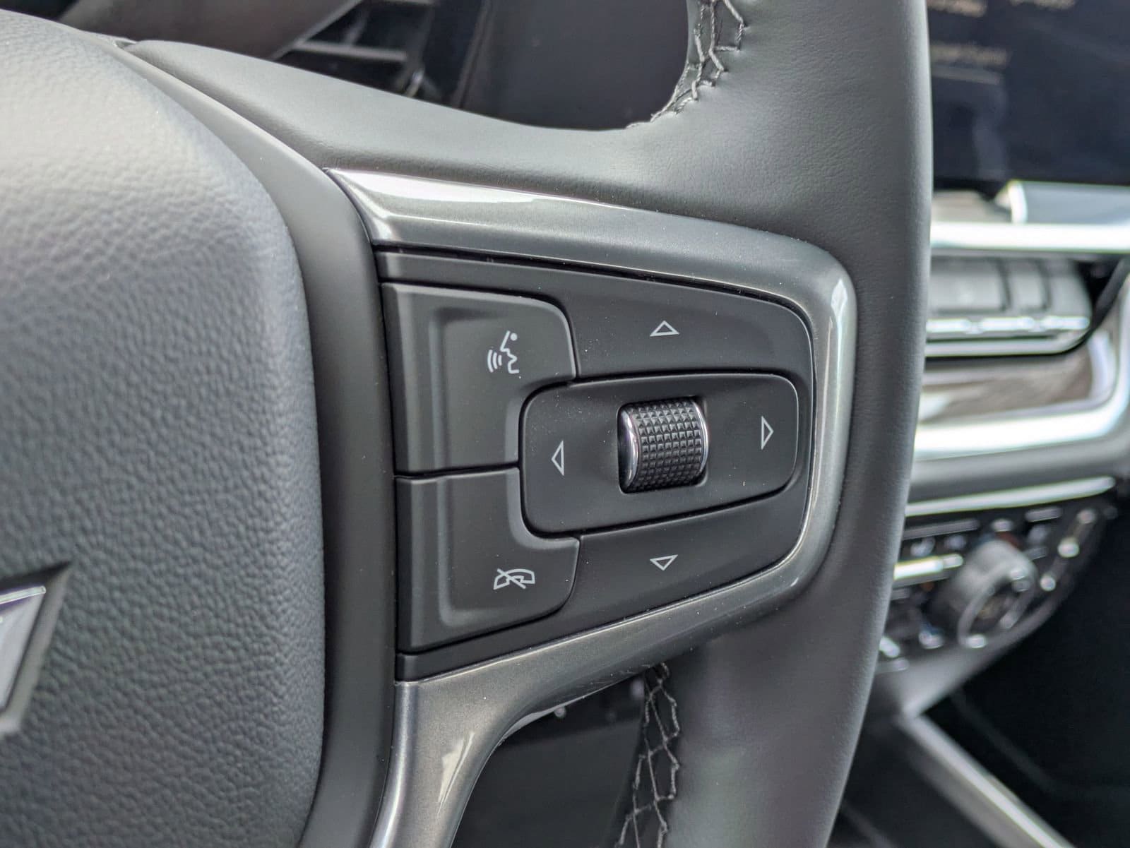 2025 Chevrolet Silverado 3500 HD LTZ - Photo 28